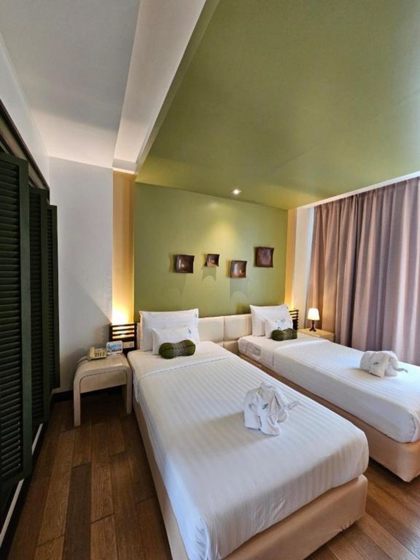 Pool Terrace Twin Room