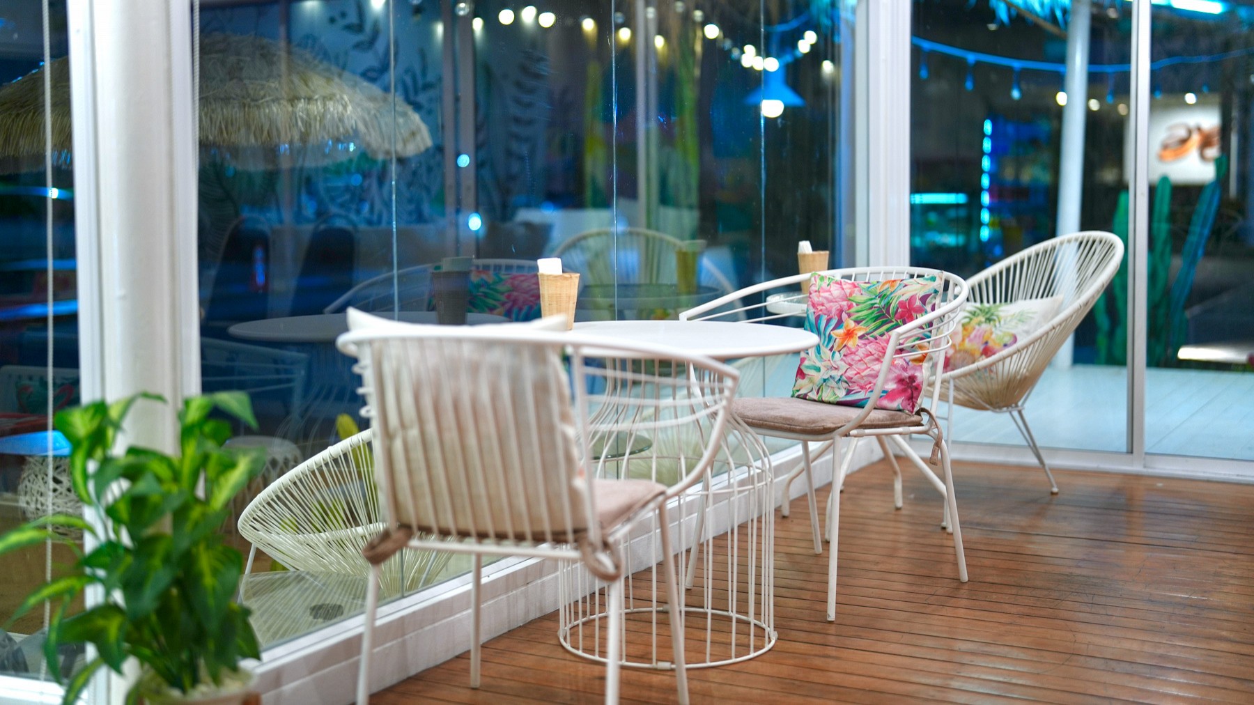 Helio Restaurant & Cafe