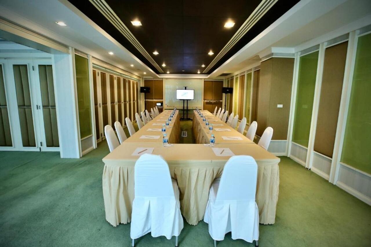 Swiftlet's Nest Meeting Room