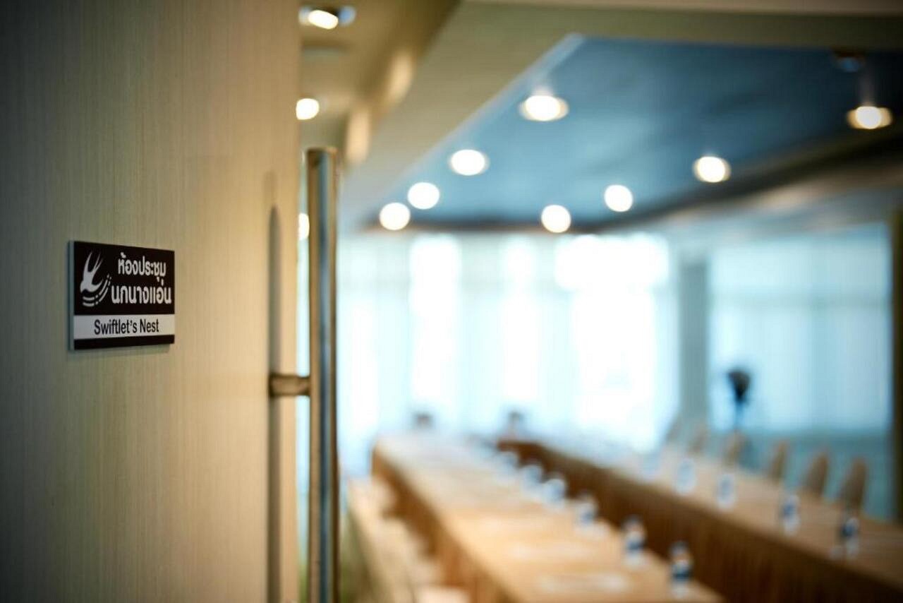 Swiftlet's Nest Meeting Room